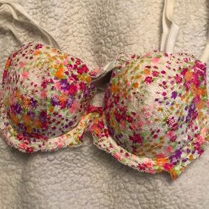 Victoria’s Secret bra